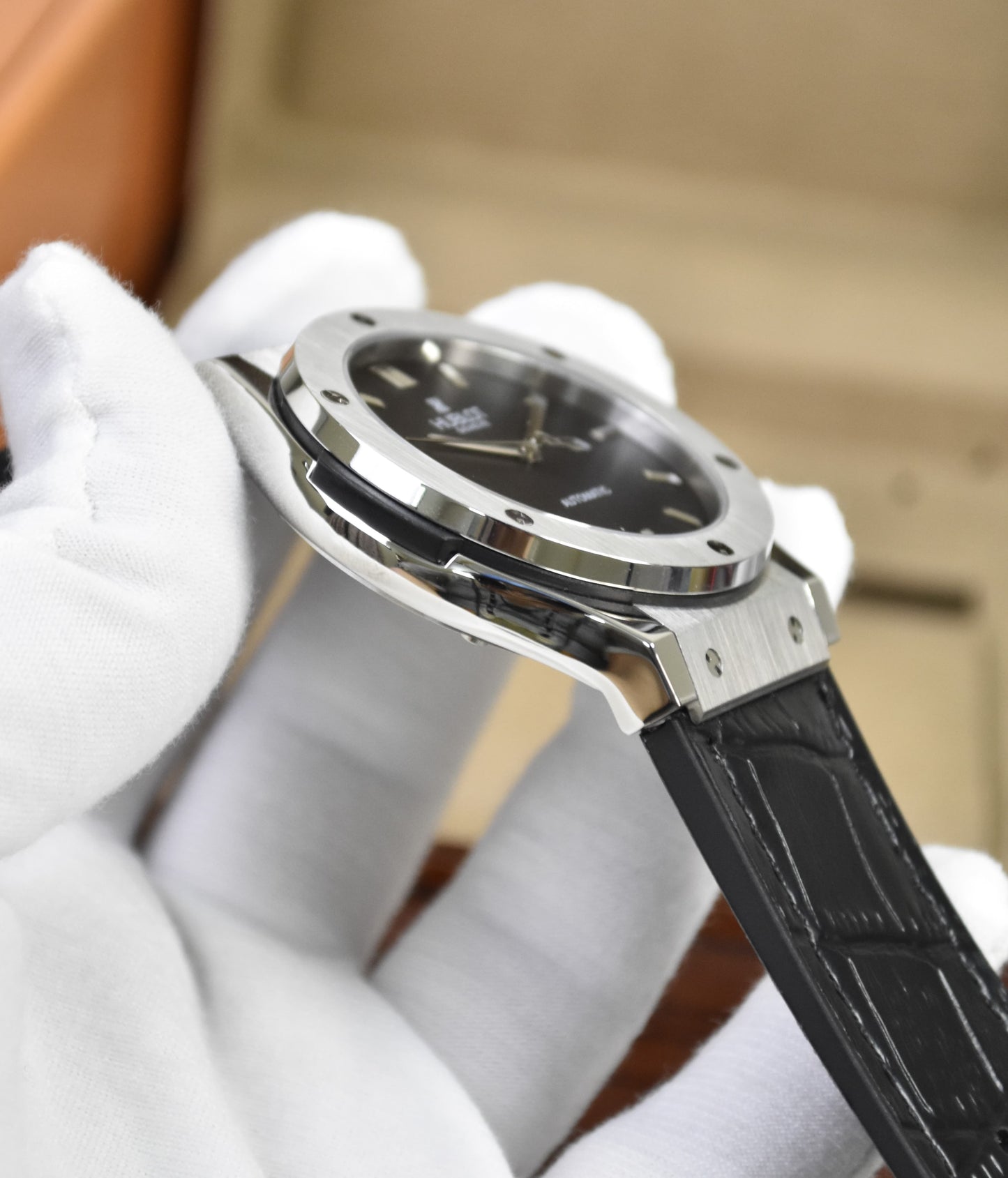 High Quality Luxury Branded Watch - Black Leather