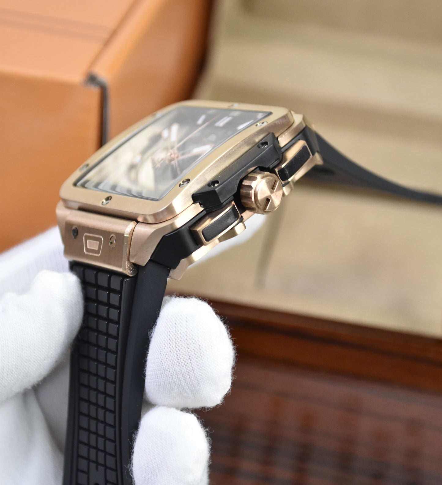 High Quality Luxury Branded Watch - Black Gold