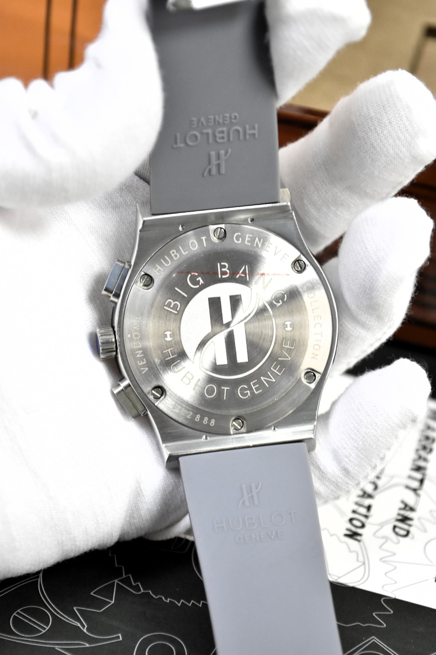 High Quality Luxury Branded Watch - Grey