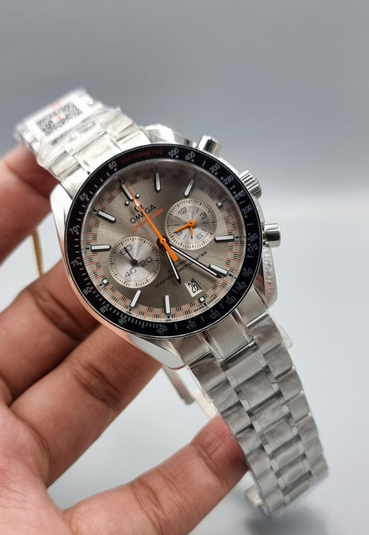 High Quality Luxury Branded Watch - Silver