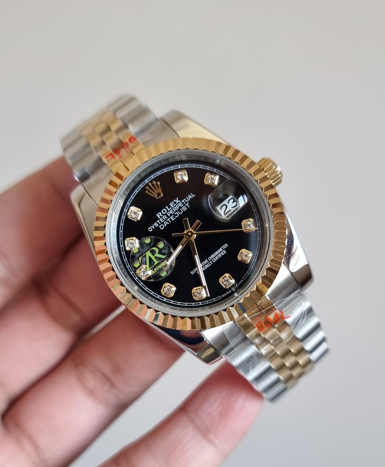 High Quality Luxury Branded Watch - Black Dail