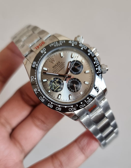High Quality Luxury Branded Watch - Silver Grey