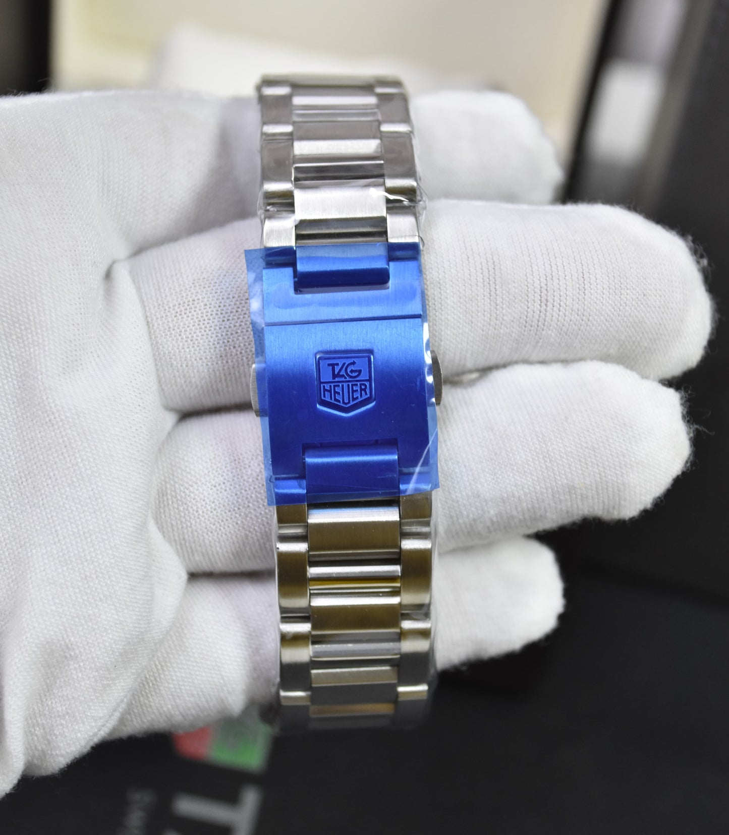 High Quality Luxury Branded Watch - White Dail